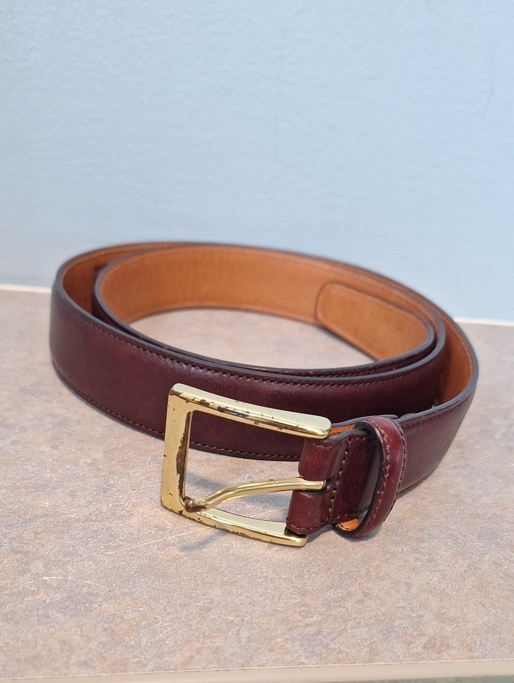 Trafalgar Hand Polish Cortina Leather Men's Belt in Brown with Gold Buckle